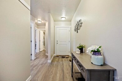 16404 N Golfview Ct, Nampa, ID 83687 - photo 4