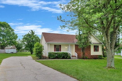 6109 Ebenezer Rd, Greenbrier, TN 37073 - photo 4