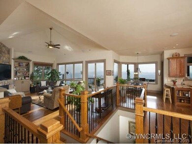 Open flowing floorplan