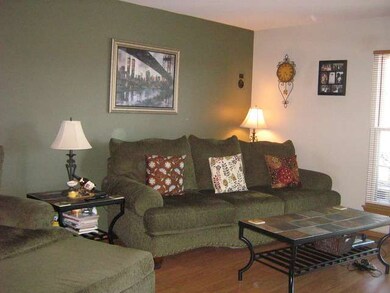 1849 Grove Ave unit 75B184, Schaumburg, IL 60193 - photo 2