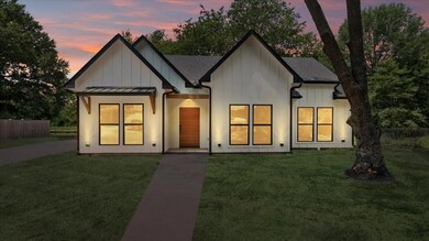 114 Pearce Dr, Pottsboro, TX 75076 - photo 2