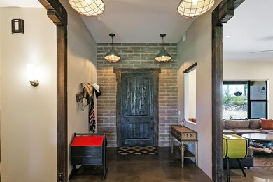 7067 W Ina Road, Tucson, AZ