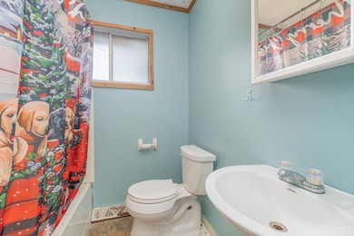 2011 Fayetteville Rd, Blanchester, OH 45107 - photo 6