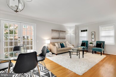 1348 Chetworth Ct, Alexandria, VA 22314 - photo 4