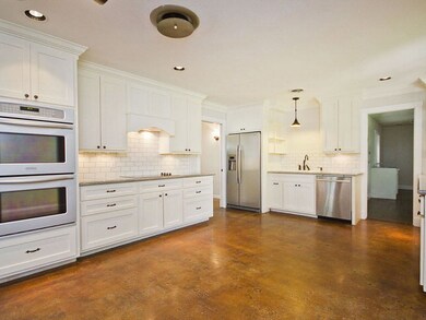 1220 Chestnut St, San Marcos, TX 78666 - photo 2