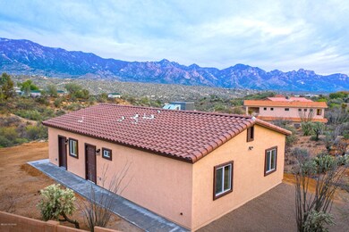 Panoramic Mountain Views