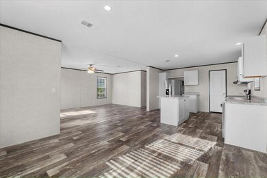 1900 S Lake Reedy Blvd unit 33, Frostproof, FL 33843 - photo 6