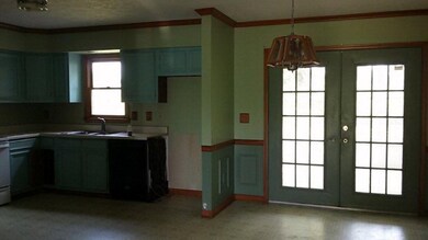 kitchen/ dining