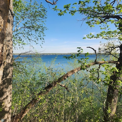 Pelican Lake Views Facing North