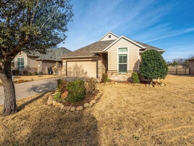 212 Captains Ct, Granbury, TX 76049 - photo 3
