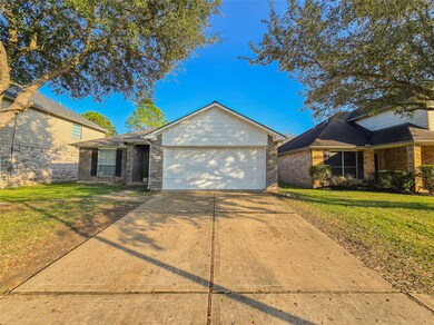 16131 Taloncrest Dr, Houston, TX 77083 - photo 3