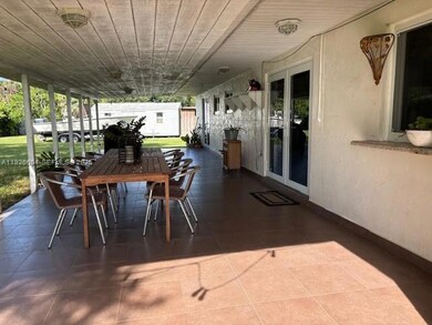 19420 SW 307th St, Homestead, FL 33030 - photo 4