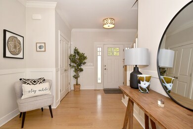 428 S Hampshire Ave, Elmhurst, IL 60126 - photo 3