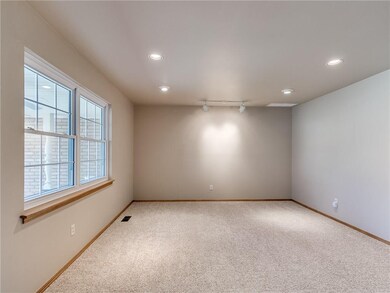 4044 NW 60th St, Oklahoma City, OK 73112 - photo 5