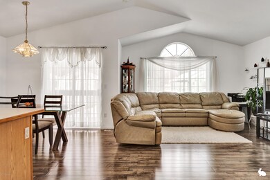 9_LivingDining