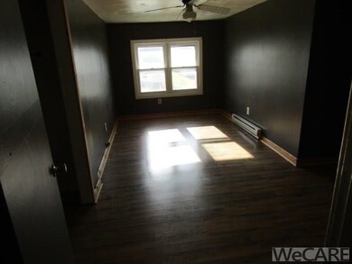 502 E Benton St, Wapakoneta, OH 45895 - photo 7