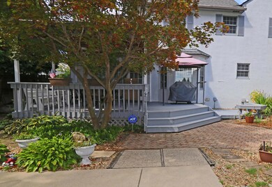 Welcome to 2563 Youngs Grove