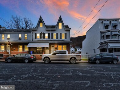 231 S Nichols St, Saint Clair, PA 17970 - photo 2