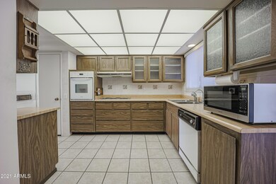 17019 N 97th Dr, Sun City, AZ 85373 - photo 4