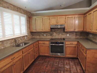 6468 N Cypress Ave, Odessa, TX 79764 - photo 3