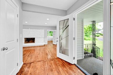 52 Clover Cir, Hamden, CT 06514 - photo 5