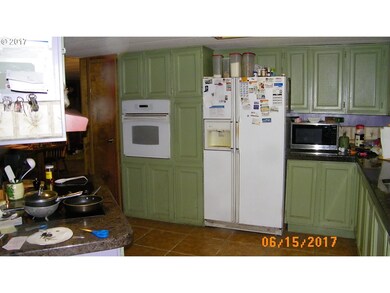 22014 Camellia Ave NE, Aurora, OR 97002 - photo 7