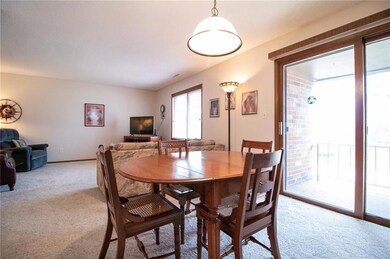 4849 Woodland Ave unit 4, West Des Moines, IA 50266 - photo 5