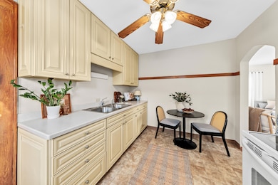 11510 W Wisconsin Ave, Milwaukee, WI 53226 - photo 5