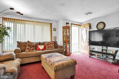 34 Faye Dr, Bechtelsville, PA 19505 - photo 5