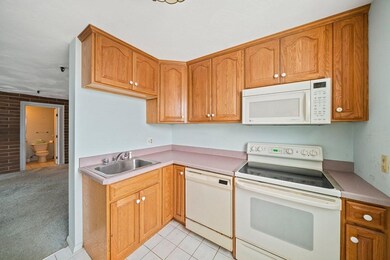 Sagamore Place Condominiums unit 806, Quincy, MA 02171 - photo 3