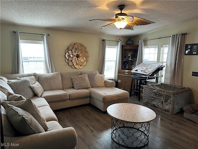 27202 Cook Rd unit 127, Olmsted Township, OH 44138 - photo 4