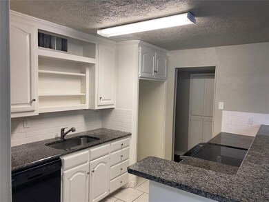 6304 Sandhurst Ln E, North Richland Hills, TX 76182 - photo 7