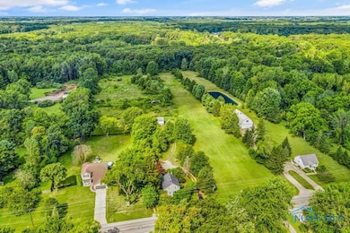 1402 S Crissey Rd, Holland, OH 43528 - photo 5