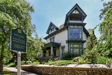 002-Front_View-2975914-medium