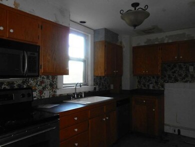 1 School St, Livermore Falls, ME 04254 - photo 3