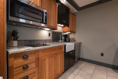 2035 N Us-31 unit 402, Traverse City, MI 49686 - photo 5