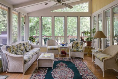 RealTourCast - J Beam - Taylorsville (32