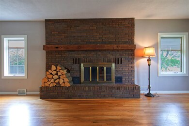 315 W 11th St, Auburn, IN 46706 - photo 3