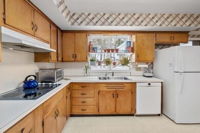 14 Woodbine Cir, Needham Heights, MA 02494 - photo 7