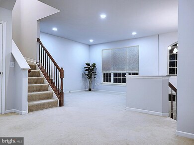 4166 Zinnia Ln, Fairfax, VA 22030 - photo 7