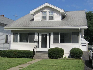 38 Holmes Ct, Albany, NY 12209 - photo 2