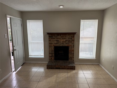 9520 Royal Ln unit 201, Dallas, TX 75243 - photo 2