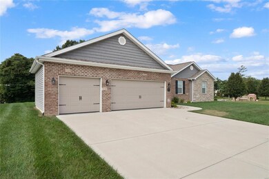 1116 Lucca Ct, Caseyville, IL 62232 - photo 2