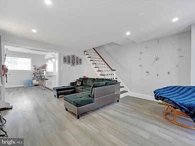 291 N Wycombe Ave, Lansdowne, PA 19050 - photo 5