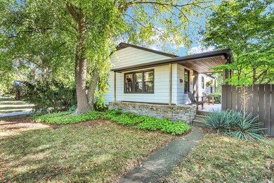 904 S Elm Blvd, Champaign, IL 61820 - photo 2