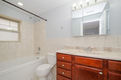 7357 N Ashland Blvd unit 2, Chicago, IL 60626 - photo 5