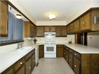 Fully applianced kitchen