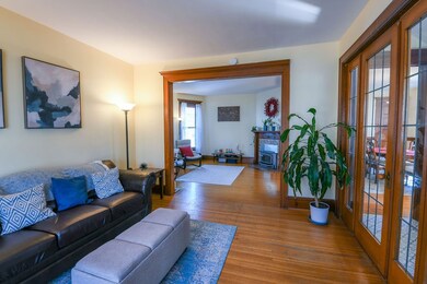 Front living space is accessible from entryway thr