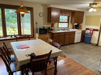 5 Kimberly Ln, Hadley, MA 01035 - photo 7