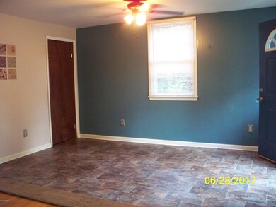1102 River St, Jacksonville, NC 28540 - photo 2